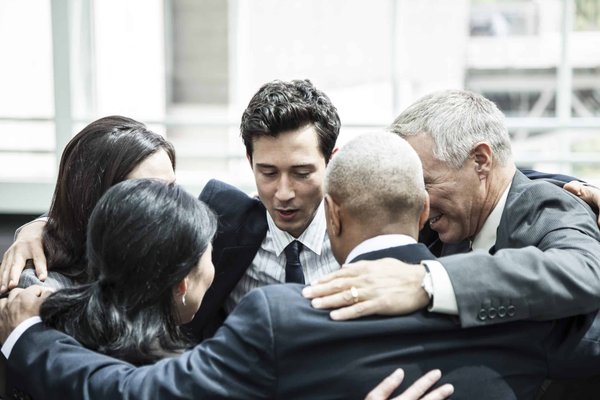 Organiser un événement d'entreprise pour 300 personnes : comment Batman Escape s'adapte aux grands groupes à Paris