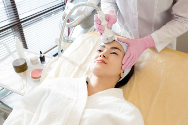 Se faire plaisir avec un soin hydrafacial à Lyon